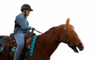 Bezpłatny plik PSD koń gotowy do jazdy konnej odizolowany