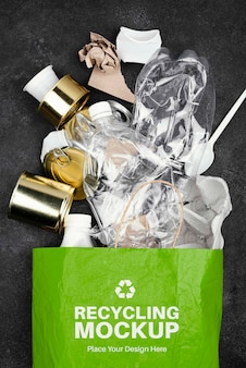 Koncepcja recyklingu ze śmieciami