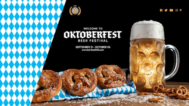 Bezpłatny plik PSD napój oktoberfest i przekąski na stole