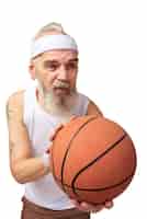 Bezpłatny plik PSD portret starszy mężczyzna z koszykówką