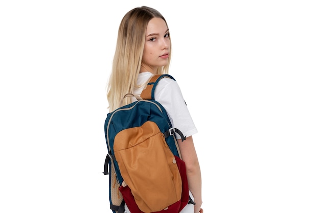 Bezpłatny plik PSD pracowniany portret młoda nastoletnia studencka dziewczyna z plecakiem