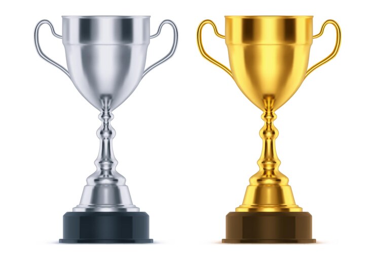 Bezpłatny plik Wektor 3d złoty i srebrny puchar trofeum.