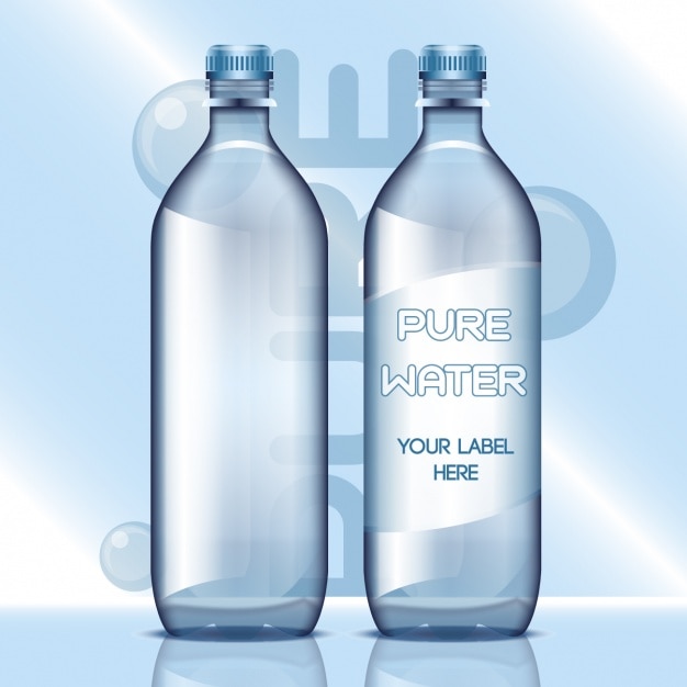 Bezpłatny wektor butelki wody z pustymi etykiet