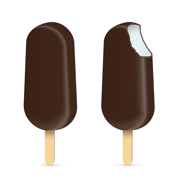 Bezpłatny wektor całe i ugryzione lody eskimo popsicles oblane czekoladą z drewnianym patyczkiem na białym tle