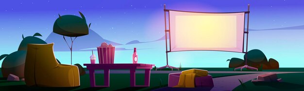 Kino plenerowe na podwórku wieczorem?