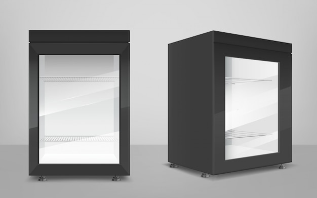 Pusta czarna mini lodówka z przezroczystymi szklanymi drzwiami