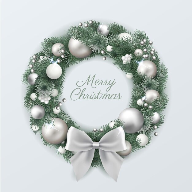 Realistyczny wieniec bożonarodzeniowy ze srebrnymi dekoracjami