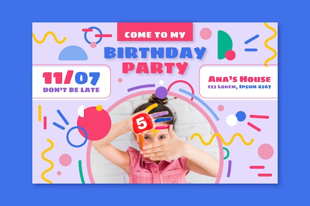 Bezpłatny wektor szablon zaproszenia urodzinowego dla dzieci ze zdjęciem