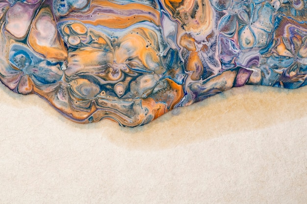 Bezpłatne zdjęcie abstrakcyjne marmurowe beżowe tło diy swobodnie płynąca tekstura