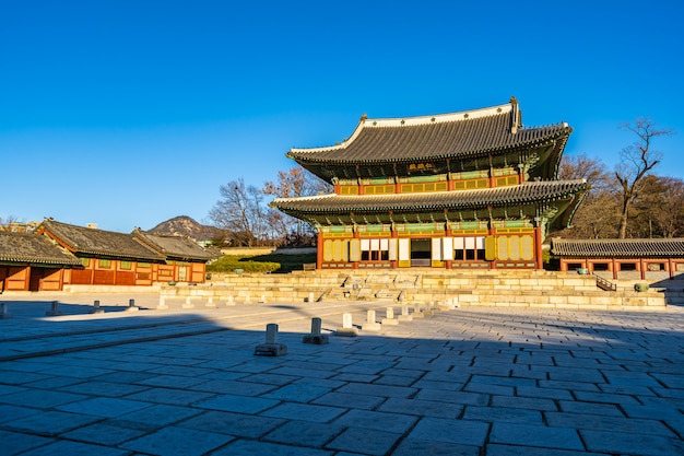 Architektura buduje Changdeokgung pałac w Seul mieście