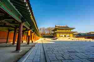 Bezpłatne zdjęcie architektura buduje changdeokgung pałac w seul mieście