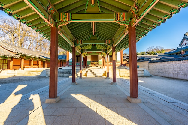 Architektura buduje Changdeokgung pałac w Seul mieście