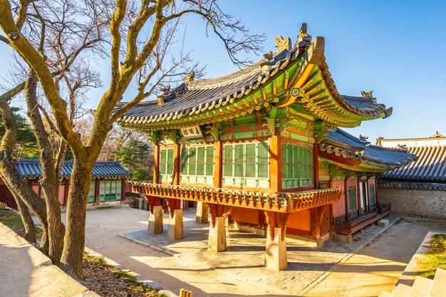 Architektura buduje Changdeokgung pałac w Seul mieście