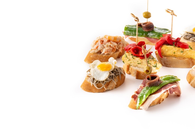 Bezpłatny plik Zdjęcie asortyment hiszpańskich pintxos