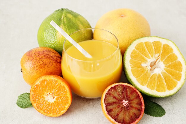 Asortyment owoców cytrusowych