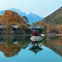 Bezpłatne zdjęcie basen black dragon w lijiang, yunnan, chiny.