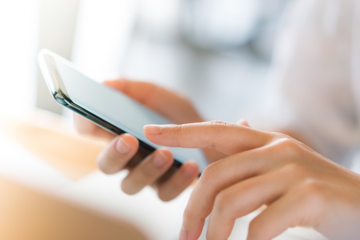 Bezpłatny plik Zdjęcie biznes strony z telefonu komórkowego.