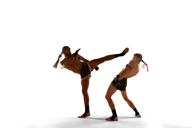 Bokserki muay thai thai