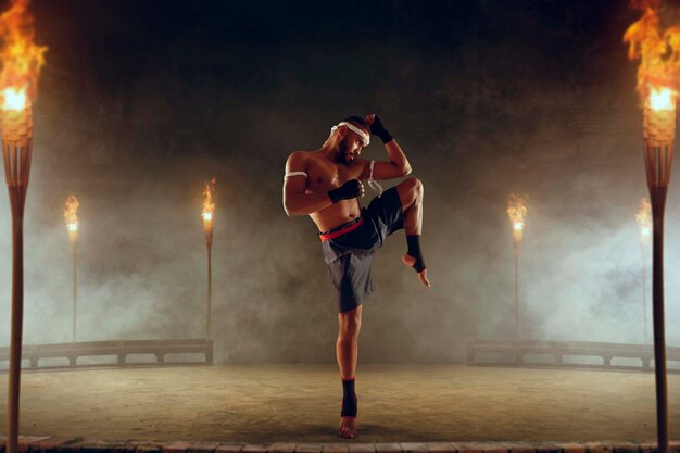 Bokserki muay thai thai