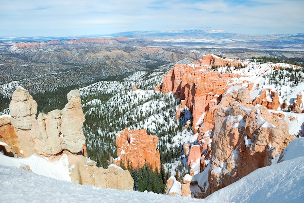 Bryce Canyon ze śniegiem zimą