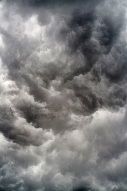 Bezpłatne zdjęcie burzowe chmury