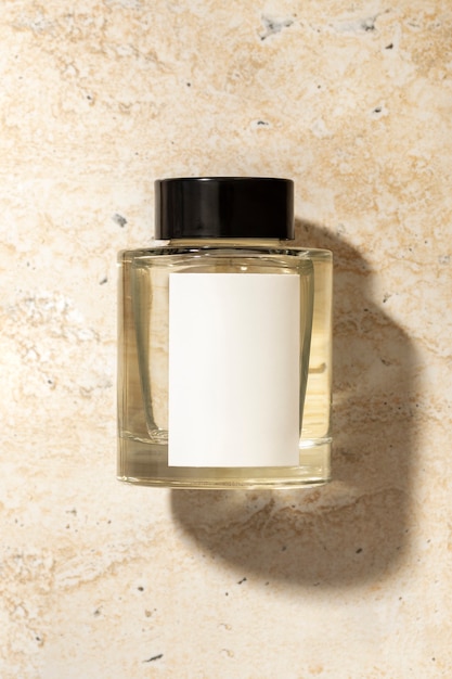 Bezpłatne zdjęcie butelka z dyfuzorem olejku aromatycznego, produkt spa