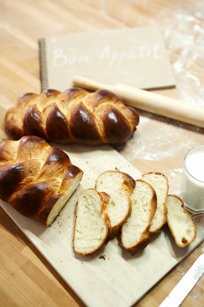 Bezpłatne zdjęcie chleb i mleko