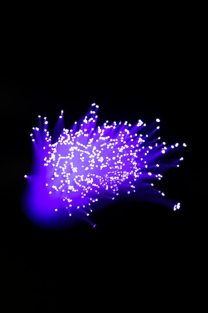 Cyfrowe światłowody w odcieniach fioletu