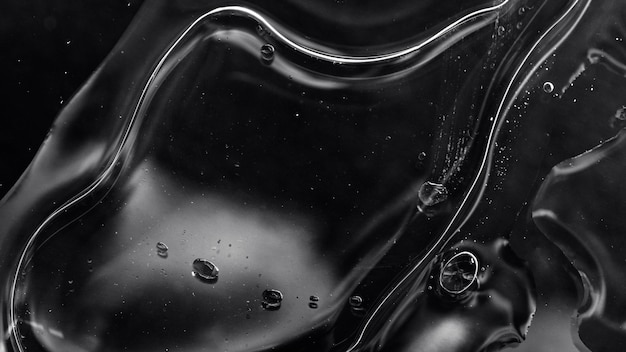 Czarne tło wody z bąbelkami