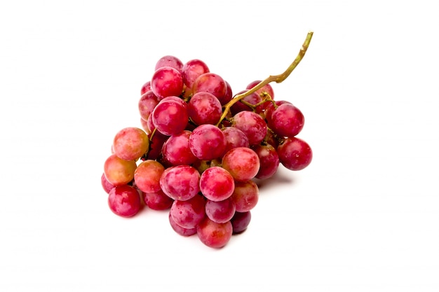 Czerwonych winogron wyizolowanych na białym tle