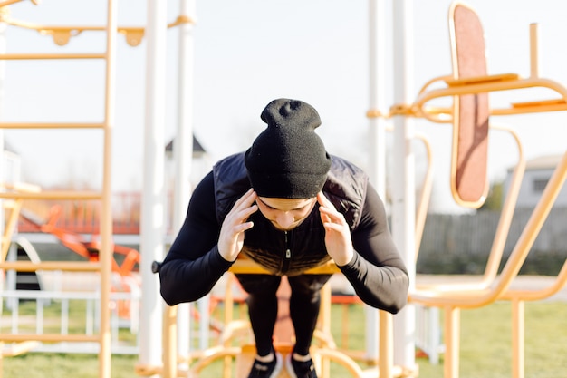 człowiek fitness trening na świeżym powietrzu żywy aktywny zdrowy