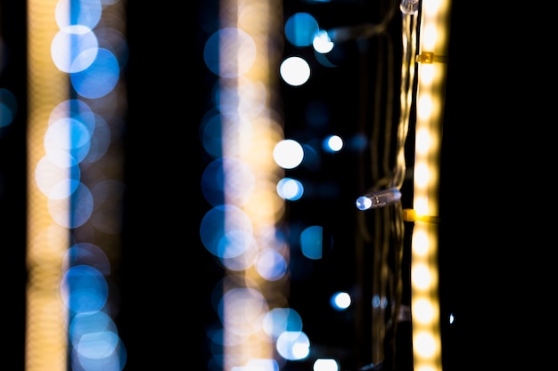 Defocused bokeh światło na ciemnym tle