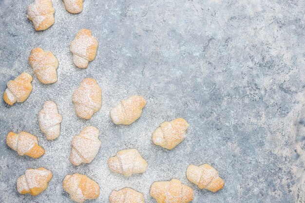 Domowe rugelach z nadzieniem z dżemu