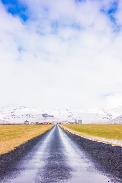 Bezpłatne zdjęcie droga na islandii, sezon zimowy.