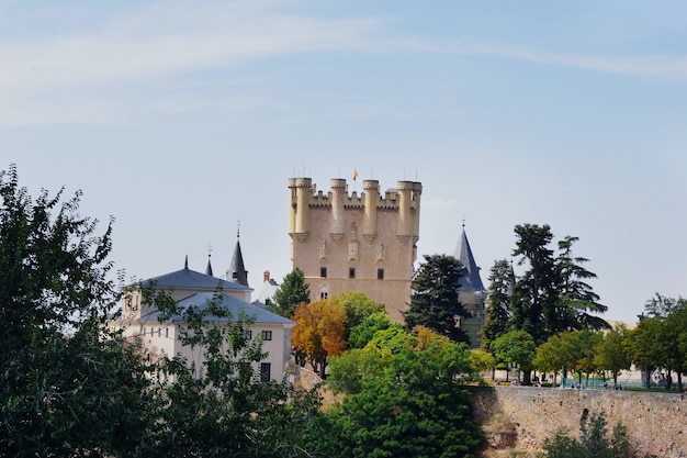 Dzienne ujęcie Alcázar w Segowii w Segowii w Hiszpanii