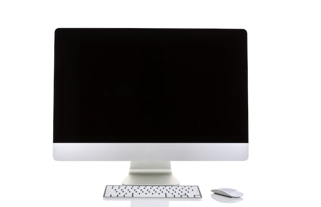 Ekran komputera na białym tle