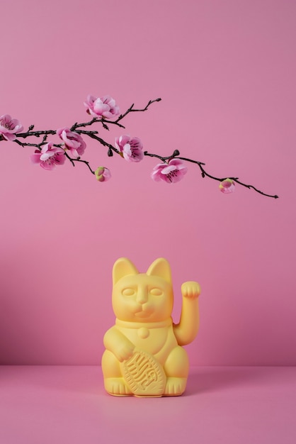 Bezpłatne zdjęcie elegancka statua maneki neko