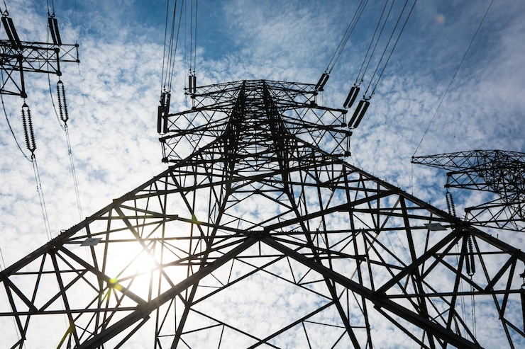 Bezpłatny plik Zdjęcie elektryczny słup wysokiego napięcia i niebo