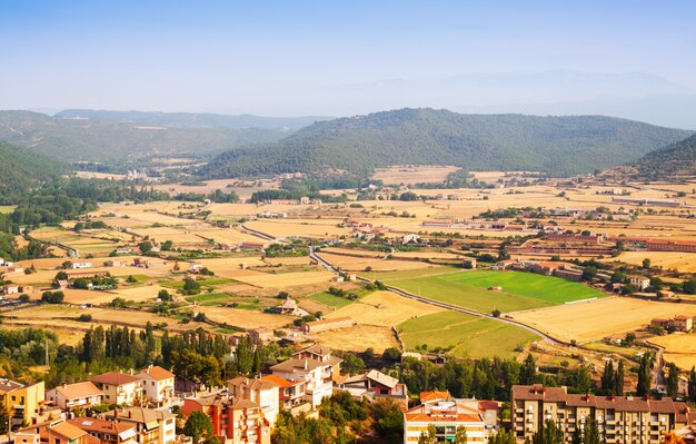 Farmy na przedmieściach Cardona