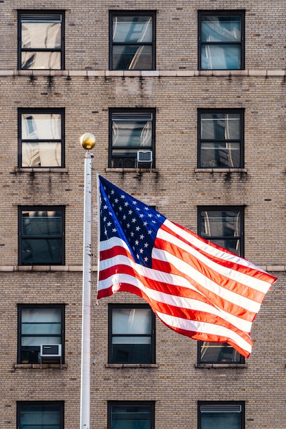 Bezpłatne zdjęcie flaga ameryki leci na wietrze
