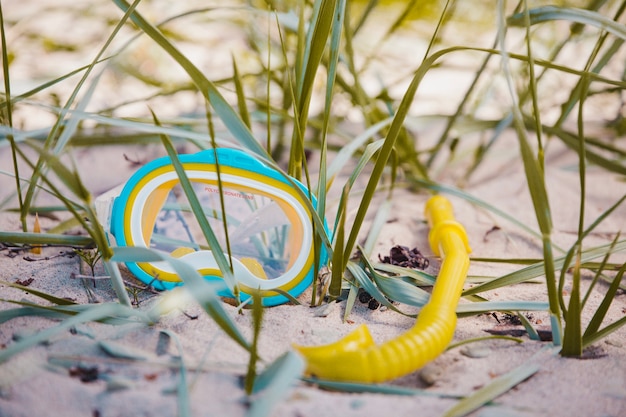 Bezpłatne zdjęcie gogle na plaży