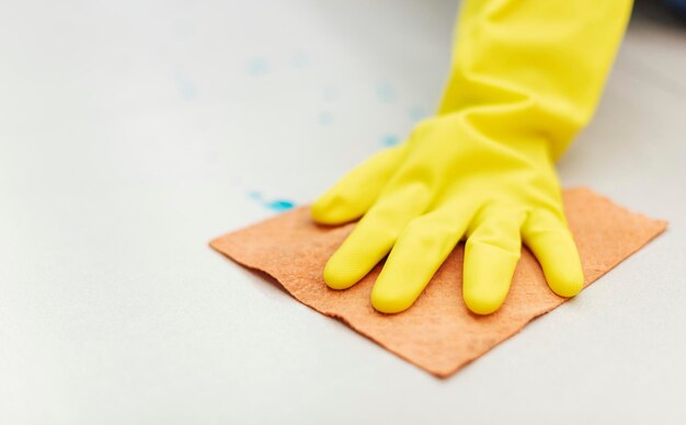 Gumowa rękawica do suszenia dłoni mokrej podłogi, aby zapobiec zanieczyszczeniu