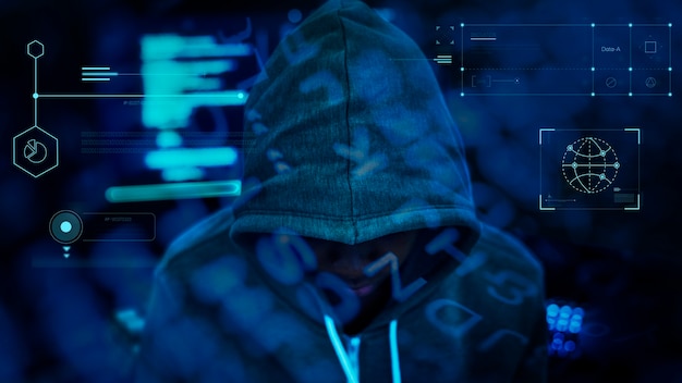 Haker pracujący w ciemności
