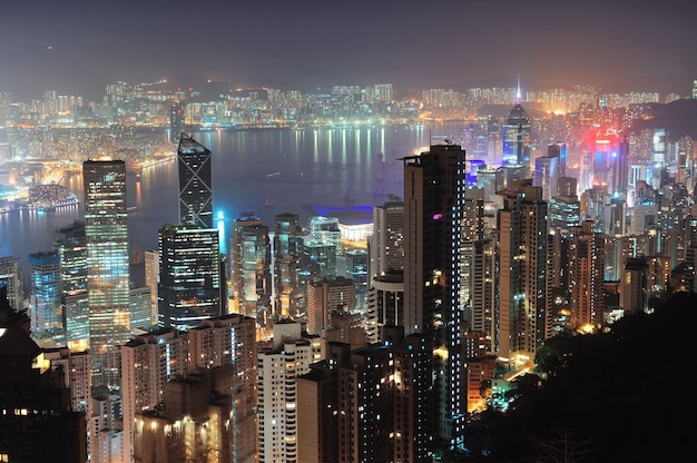 Hong Kong w nocy