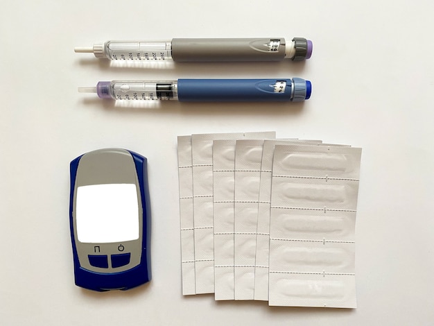 Insulina krótki długi glukometr i paski testowe