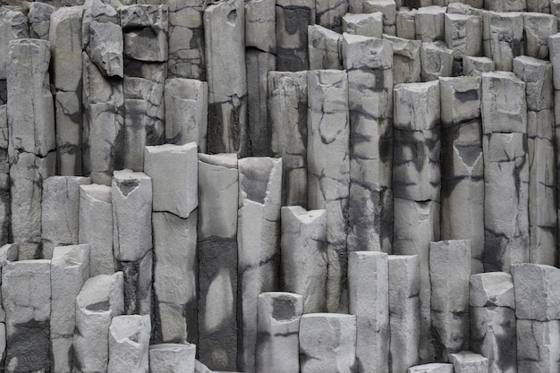 Bezpłatne zdjęcie islandzka ściana skalna w vik, islandia