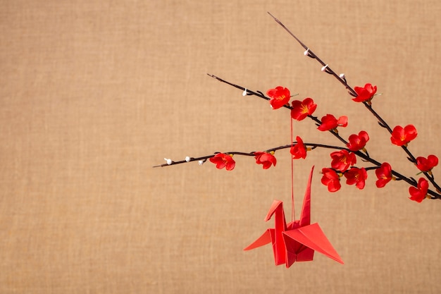 Japońska estetyka z gałęziami i origami