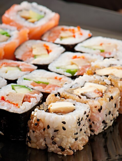 Japońskie jedzenie - Sushi i Sashimi