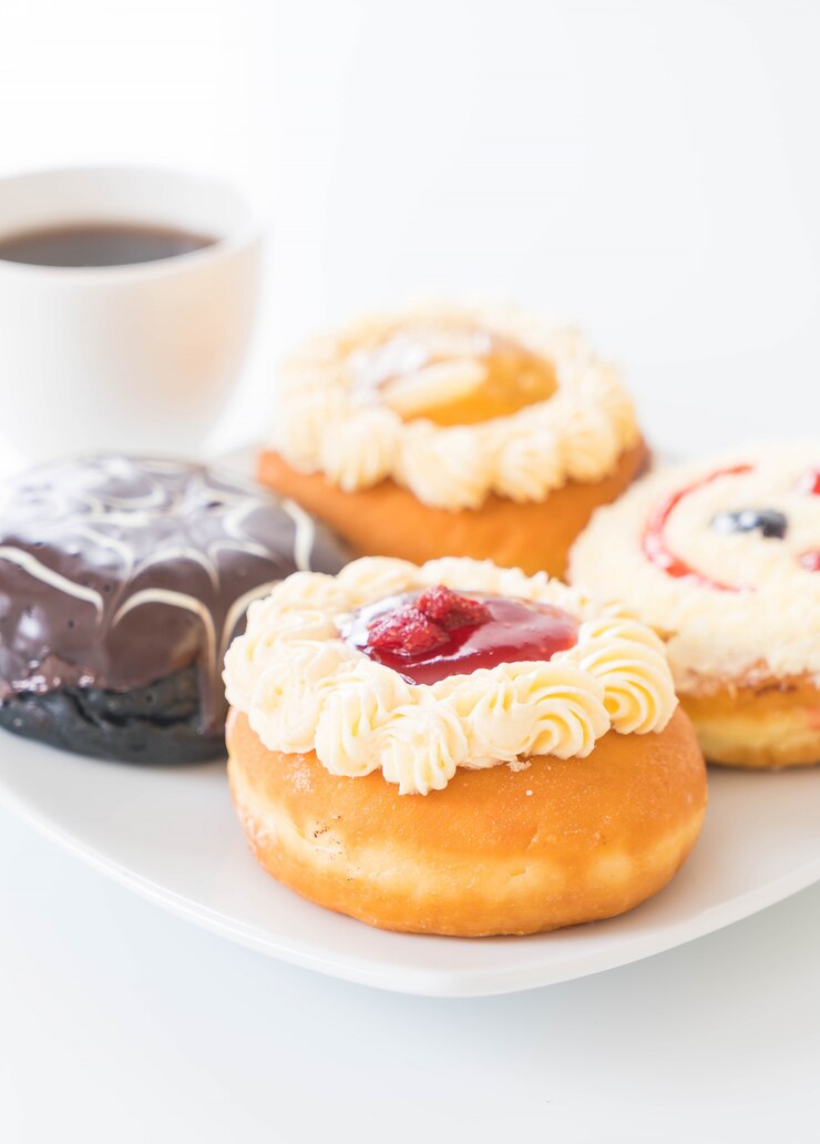 Bezpłatny plik Zdjęcie kawa i pączki