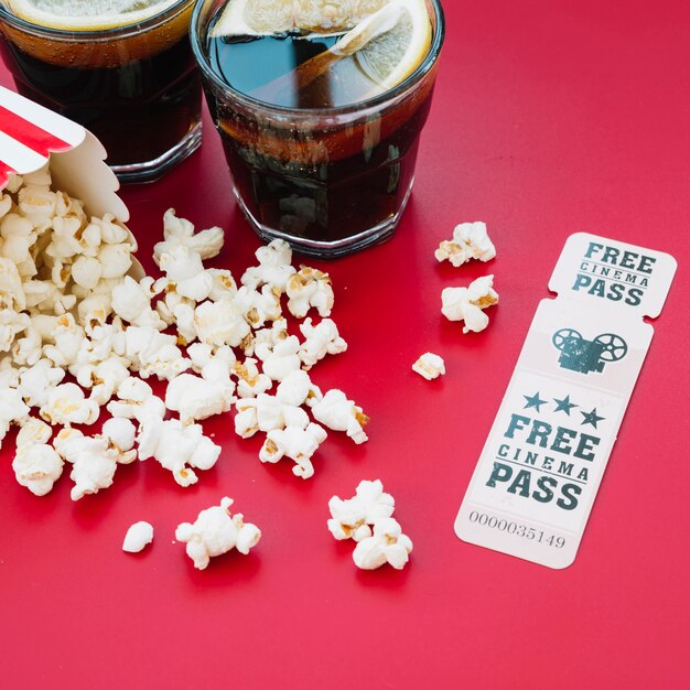Kino popcornowe z biletem